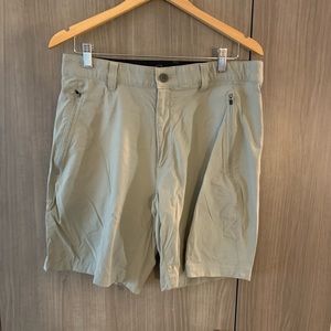 Men's Eddie Bauer Shorts; Size 34